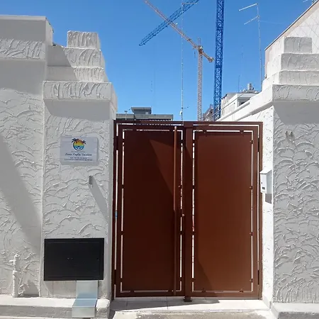 Lovin Puglia Vacation לינה וארוחת בוקר 3*